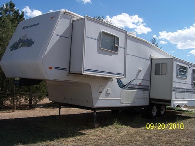 Diesel truck and 5th wheel