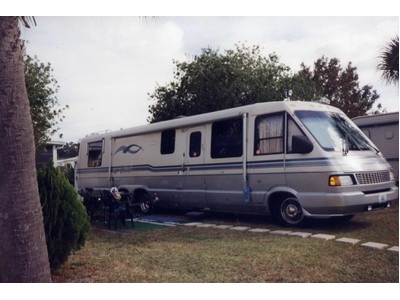 Elante Winnebago 37ft. 1994