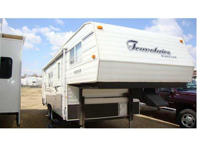 Travelaire, One Owner, Like New!