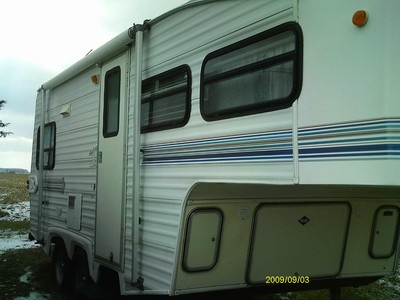 1996 22 ft. Shadow Cruiser 5th Wheel 