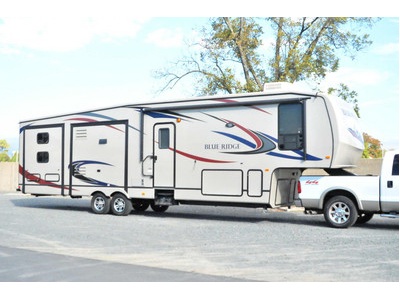 2011 Forest River 3704 BH 5th Wheel
