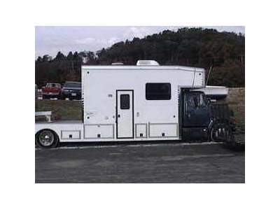 39 ft trailer and 1995 intl camp/truck