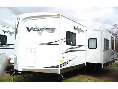 2011 Vcross 27V BHS  with bunks