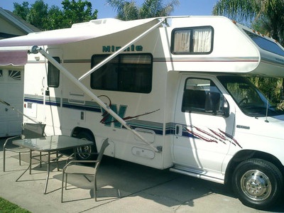 1998 Minnie Winnie M-21RK  Class C  21ft