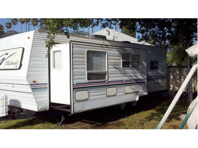 27 ft. Wildwood Travel Trailer(MUST SEE)