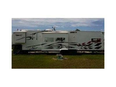 2009 45� Weekend Warrior FLT4005 w/3 sli