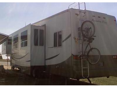 2005 39� Newmar Kountry Star w/2 slides