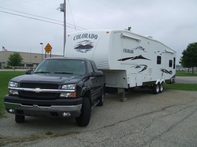 2007 Colorado 31ft & Pickup