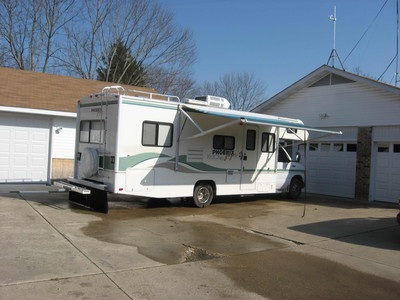 1999 Tioga Phoenix Class C 26 ft 