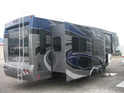 2012 TITANIUM BIGHORN 32ti * SAVE HUGE*