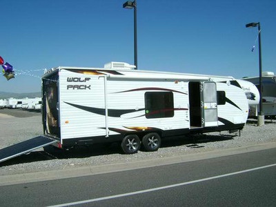 2012 27WP WOLF PACK TOYHAULER ONLY 5760 
