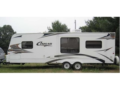 2006 Keystone Cougar 1/2T Towable-16,500