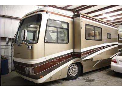 2000 42.5� Monaco Executive w/slide