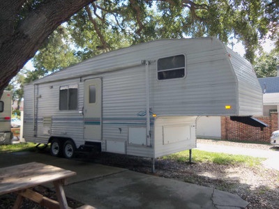 1999 Fleetwood Prowler $4900.00 (OBO)