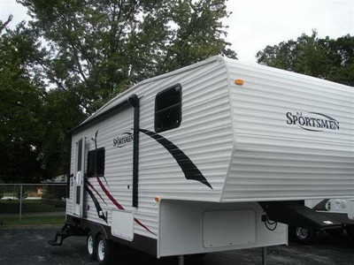 2011 SPORTSMEN 23ft  FIFTH WHEEL 1/2 TON