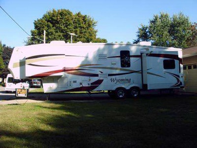 2009 Coachmen Wyoming 332 RLTS in Iowa