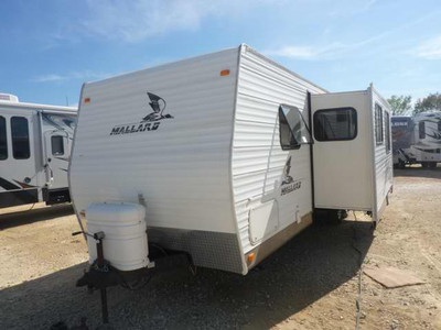 2006 Mallard 300 sleeps 6+ clean. 