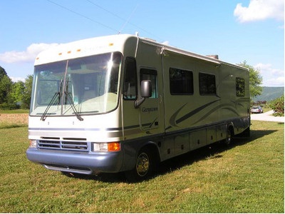 2001 Georgetown Motor Home 32