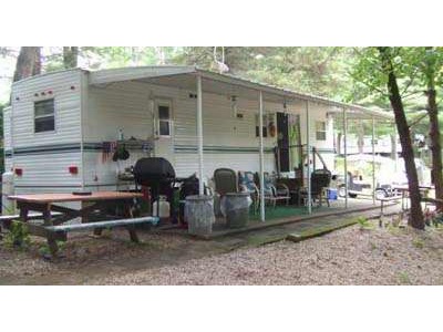 2000 40� Canterbury C-65 w/2 slides