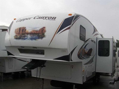 2012 Puma 356QLB Toy Hauler 5th Wheel
