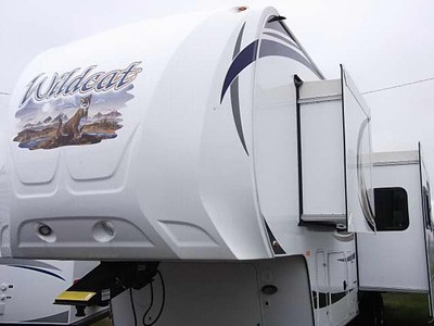 2012 Wildcat 312BHX Bunkhouse 5th Wheel!