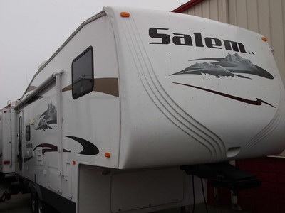 2010 Salem 246RLBS Rear Living 5th Wheel