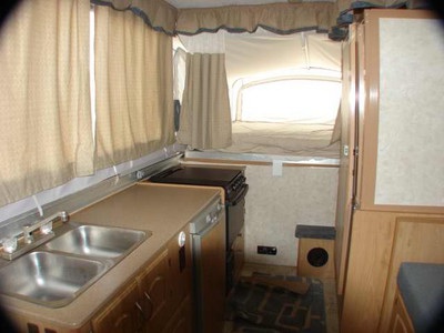 FLEETWOOD ARCADIA FOLD DOWN CAMPER