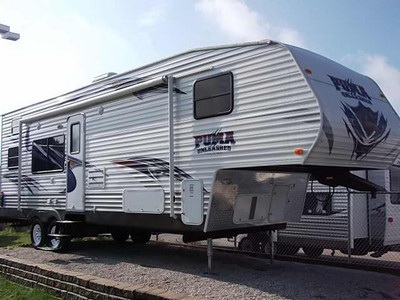 2012 Puma 298FQU Toy Hauler 5th Wheel