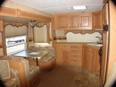 JAYCO 322 EAGLE DBL SLIDE KING BED