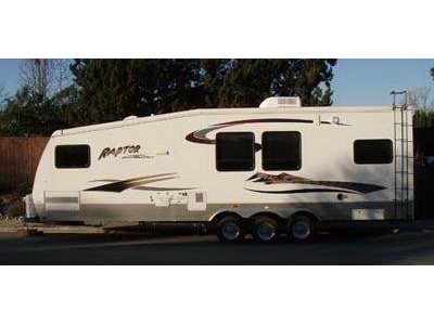 2006 30� Keystone 3018 Raptor Toy Hauler