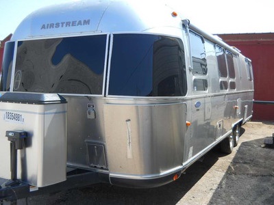 2010 AIRSTREAM LTD 30 FT SOME HAIL DAMAG