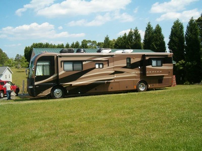 2004 Fleetwood Revolution Motor Home
