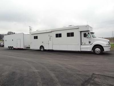 2005 Freighlinter RV with 28ft Trailor