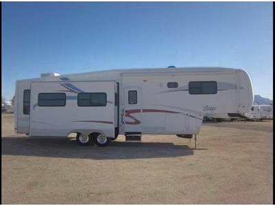 2005 Forest River Cardinal 33TS 5thWheel