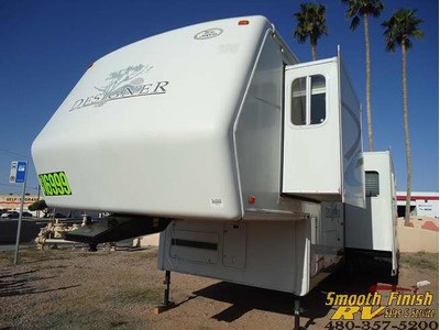 2004 Designer 5th Wheel Double Slides 