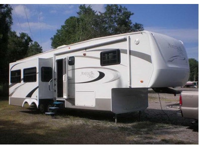 2006 Montego Bay 5th Wheel Camper Loaded