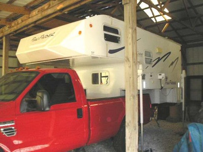 2004 SHADOW CRUISER FUN FINDER CAMPER