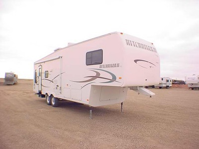 2003 32� Nu-Wa Hitchhiker II Deluxe w/2 