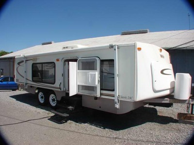 HI LO 24 C 2004 LOW PROFILE  SELF CONTAI