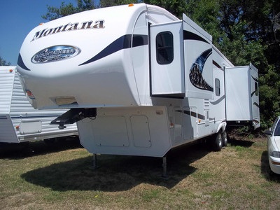 2010 Montana Mountaineer 305RLT  