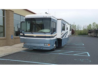 2005 Fleetwood Bounder Diesel 34M Class 