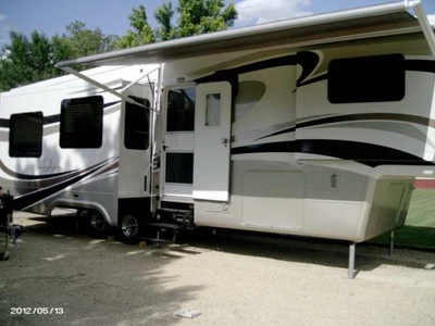 2010 DRV Mobile Suite 36 RSSB3