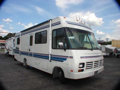WINNEBAGO WARRIOR MOTOR HOME 29� CLASS A