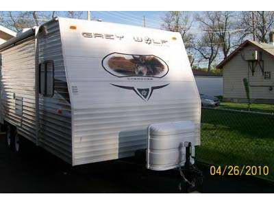 2010 25� Cherokee Grey Wolf Super Lite 1