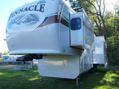 2011 40� Jayco Pinnacle w/3 slides