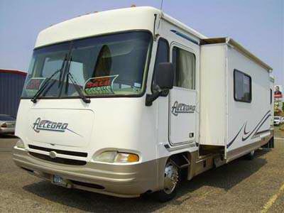 2000 32� Tiffin Alegro w/slide
