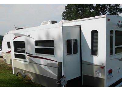 2006 30� Keystone Outback Sydney Edition