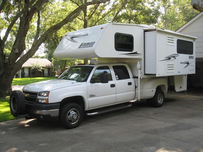 Offroad camping and tailgating camper