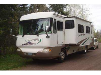 2000 35� Tiffin Allegro Bus w/slide