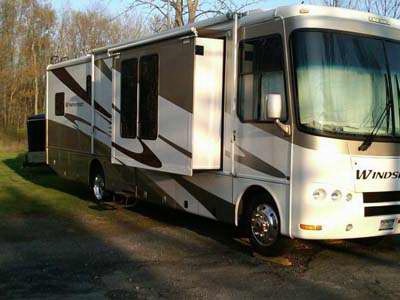 2007 36� Four Winds Windsport w/3 slides